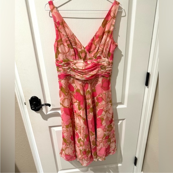 Maggie London Pink Blush Floral Silk
Chiffon Sleeveless Dress - Picture 4 of 7